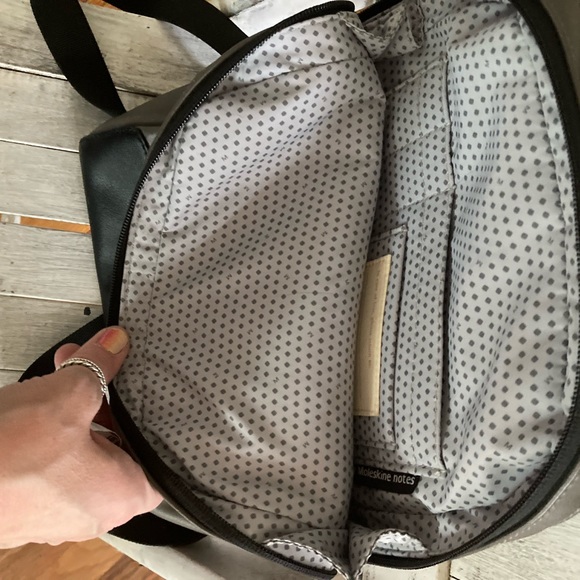 Moleskine grey backpack with a pocket - Picture 4 of 7